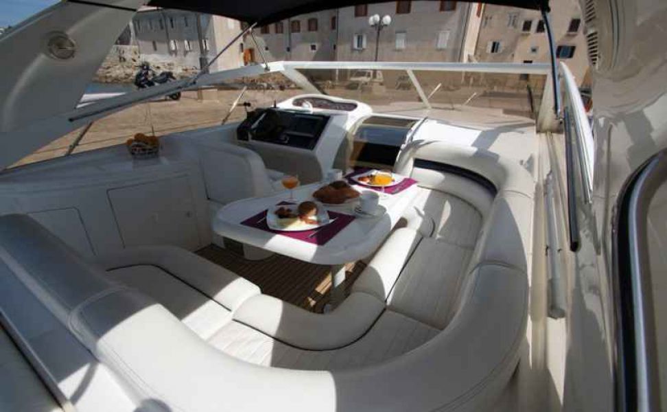 Princess V42