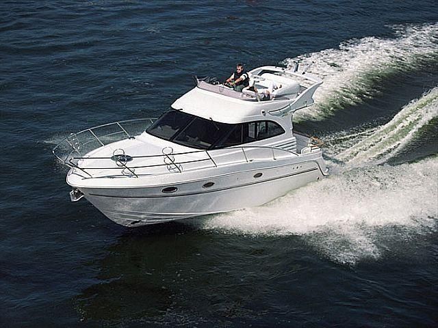Galeon 330 Fly