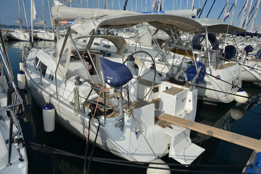 Hanse 320