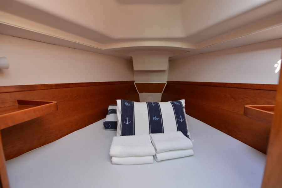 Hanse 320
