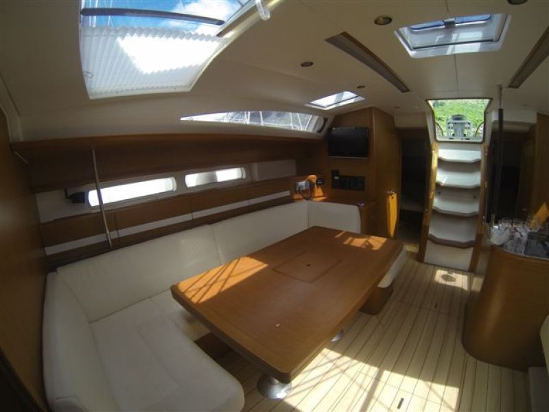 Jeanneau 53