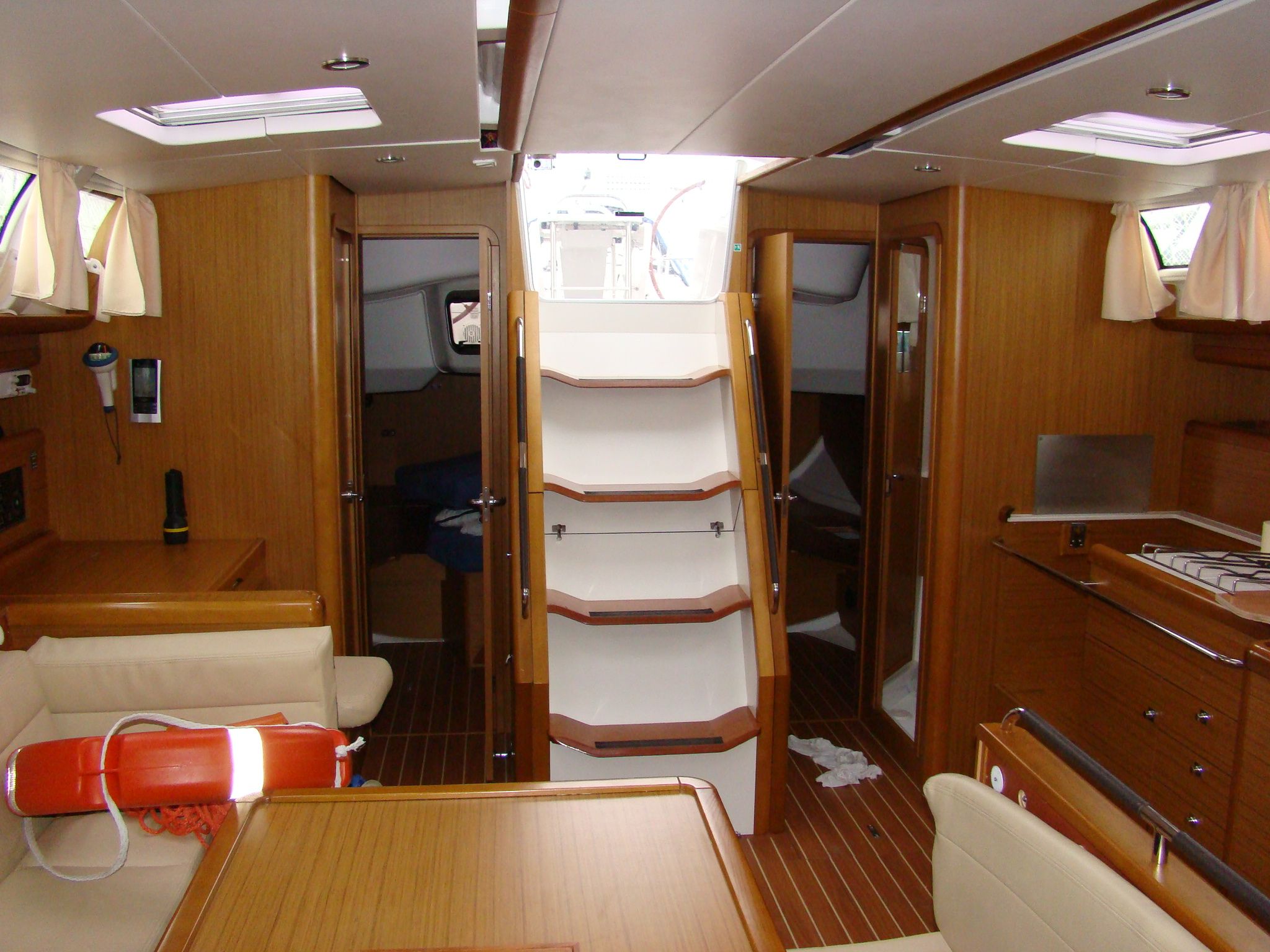 Sun Odyssey 44i