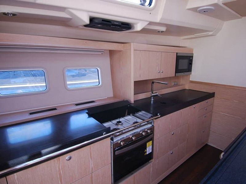 Hanse 575