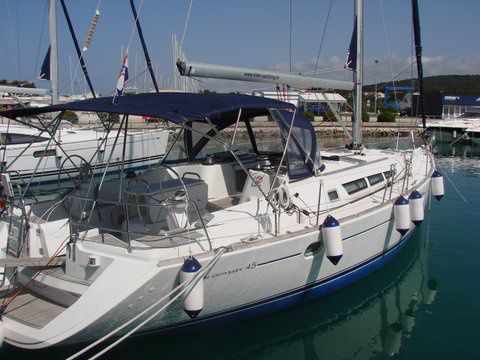 Dufour 385