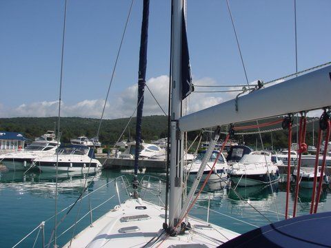 Dufour 385