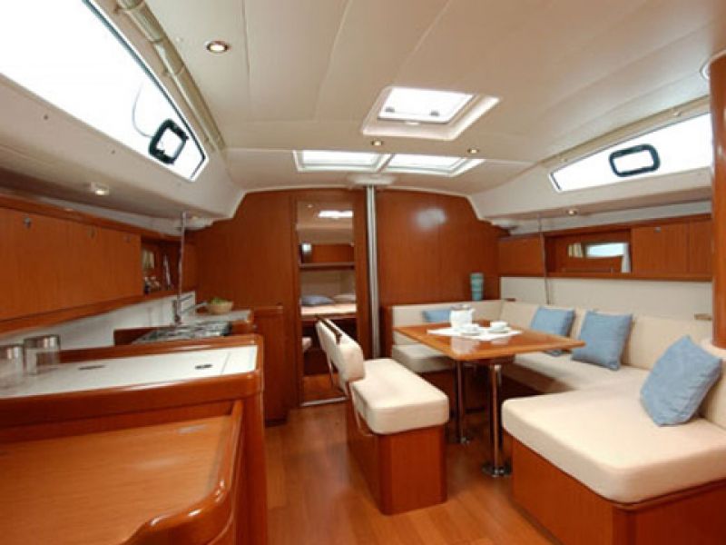 Oceanis 43