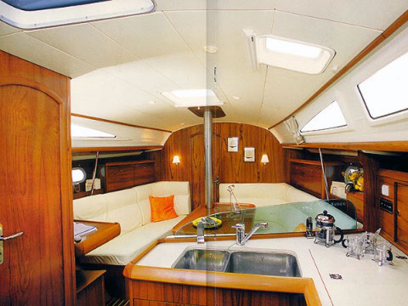 Sun Odyssey 35-2 Cabin