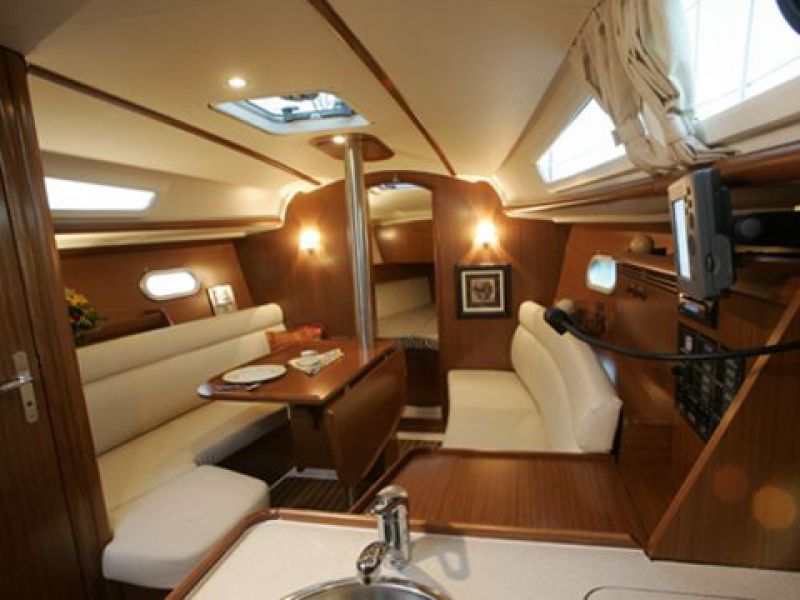 Sun Odyssey 32