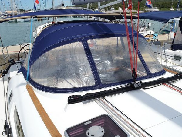 Sun Odyssey 44i