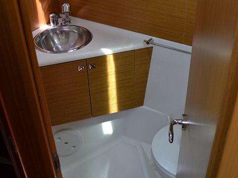 Sun Odyssey 44i
