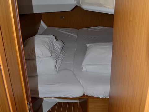 Sun Odyssey 44i