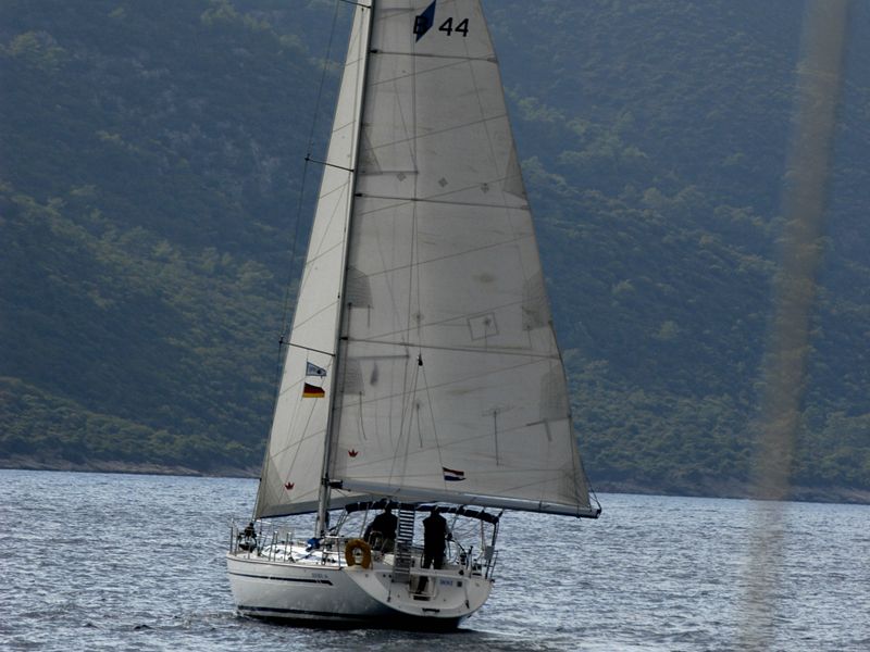 Bavaria 44