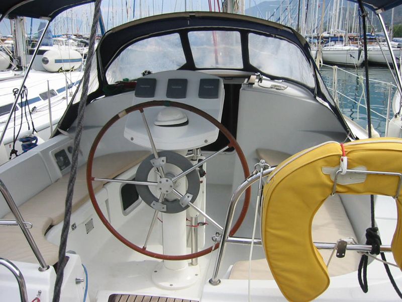 Sun Odyssey 35-3 Cabin