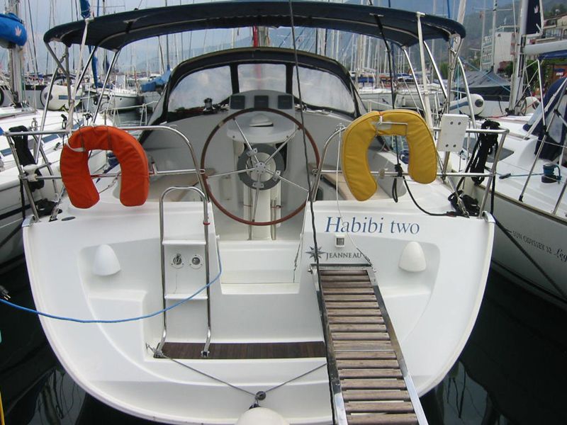 Sun Odyssey 35-3 Cabin