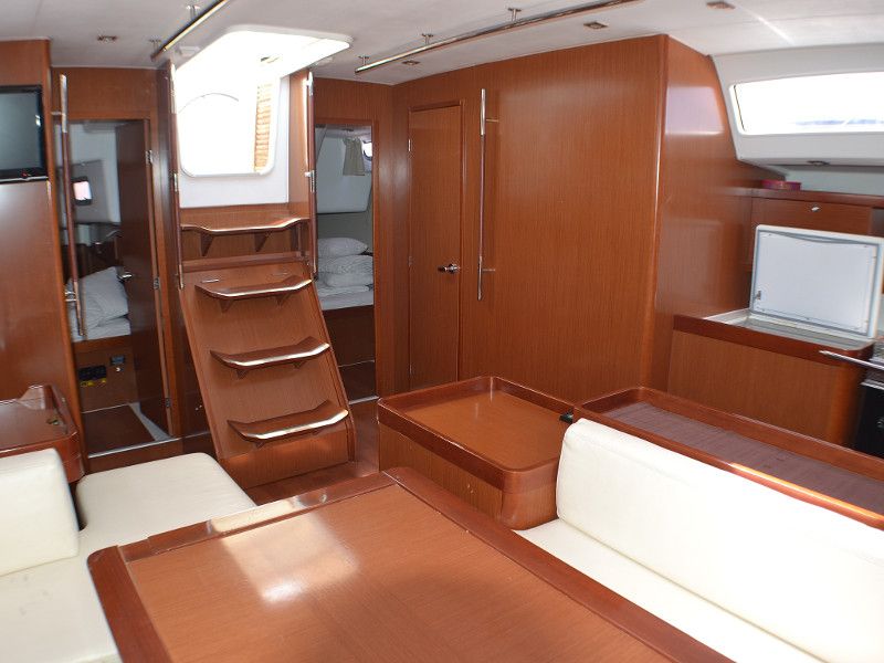 Oceanis 50 Family