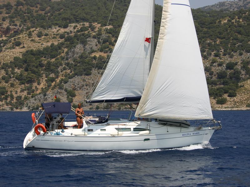 Sun Odyssey 37 (2)