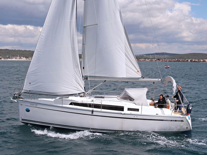 BAVARIA C 33 