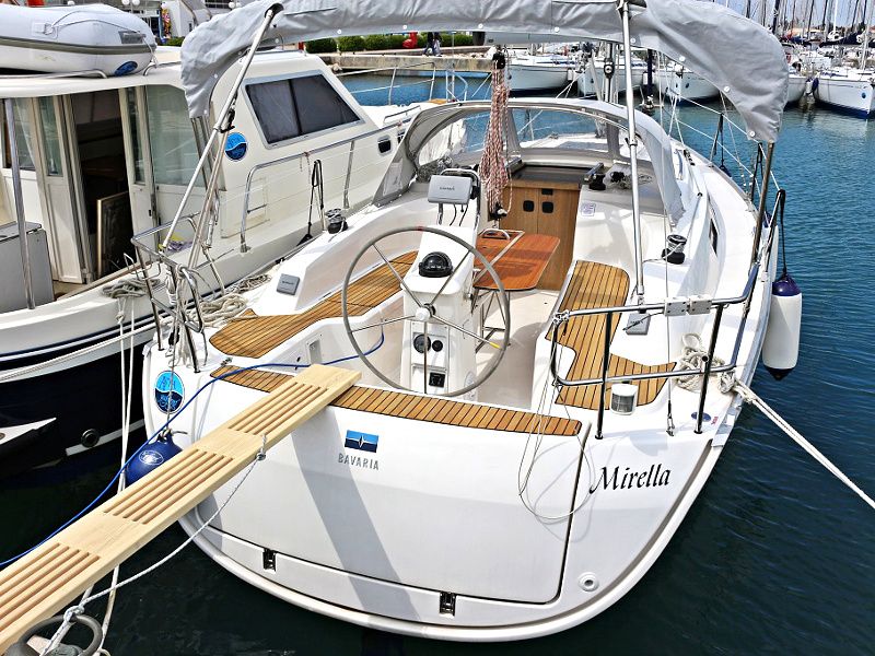 BAVARIA C 33 