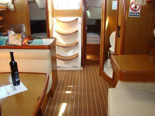 Sun Odyssey 42i