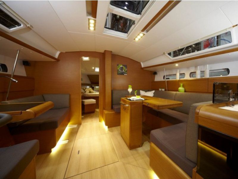 Sun Odyssey 439