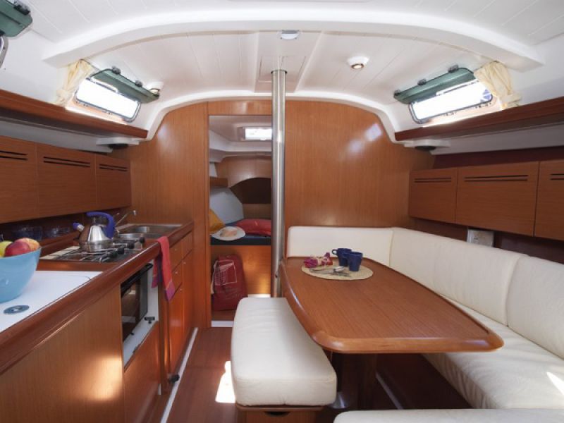 Elan 40 Impression with 1 toilete