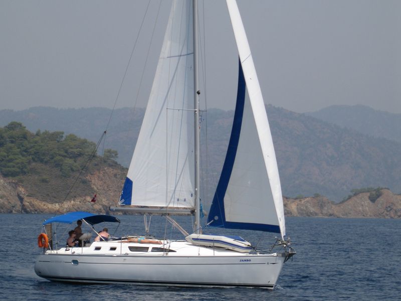 Dufour 34 (2 cab)
