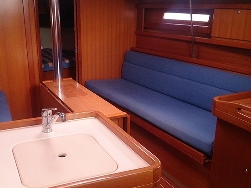 DUFOUR 325