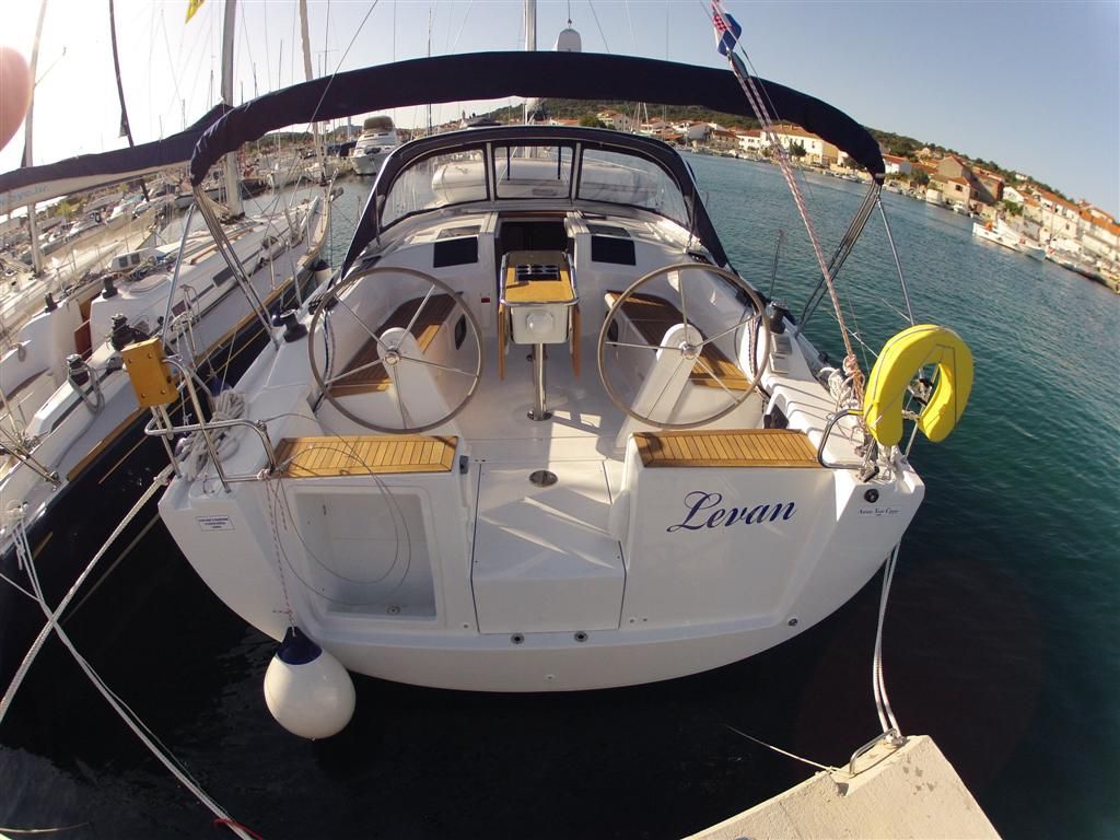 Hanse 385