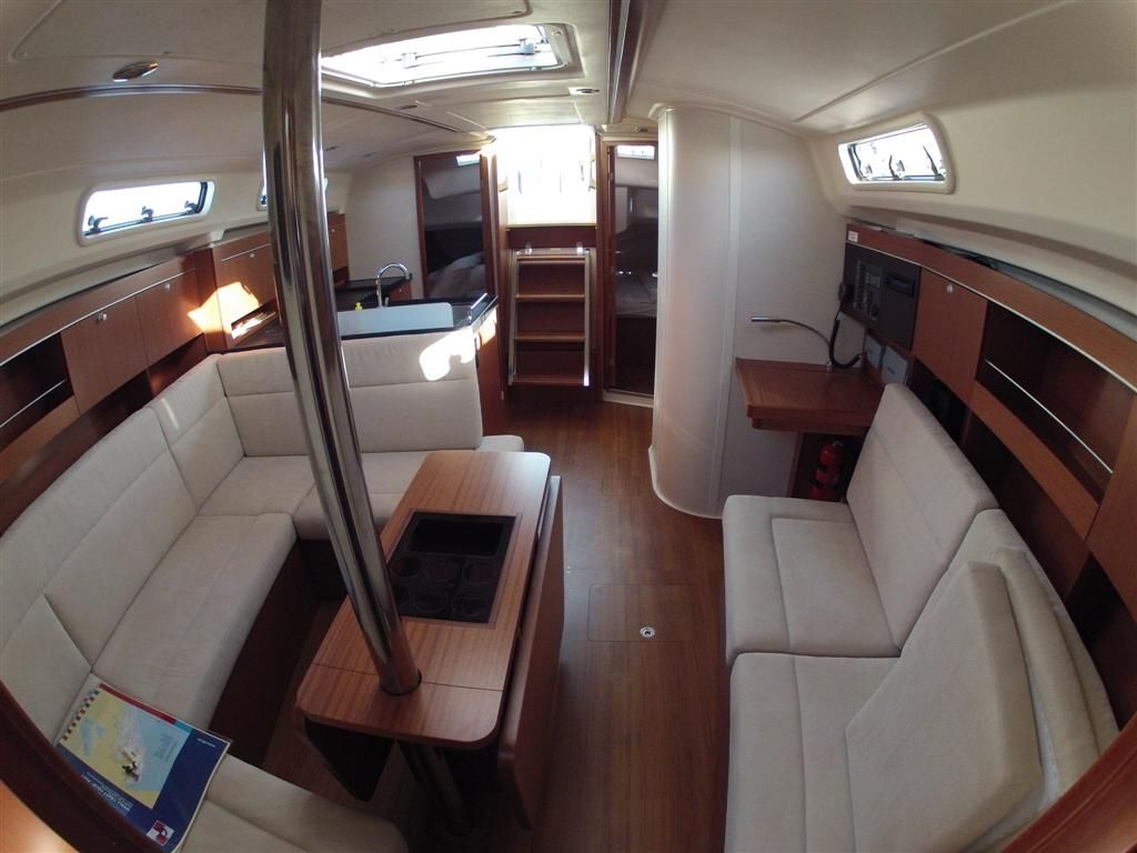 Hanse 385