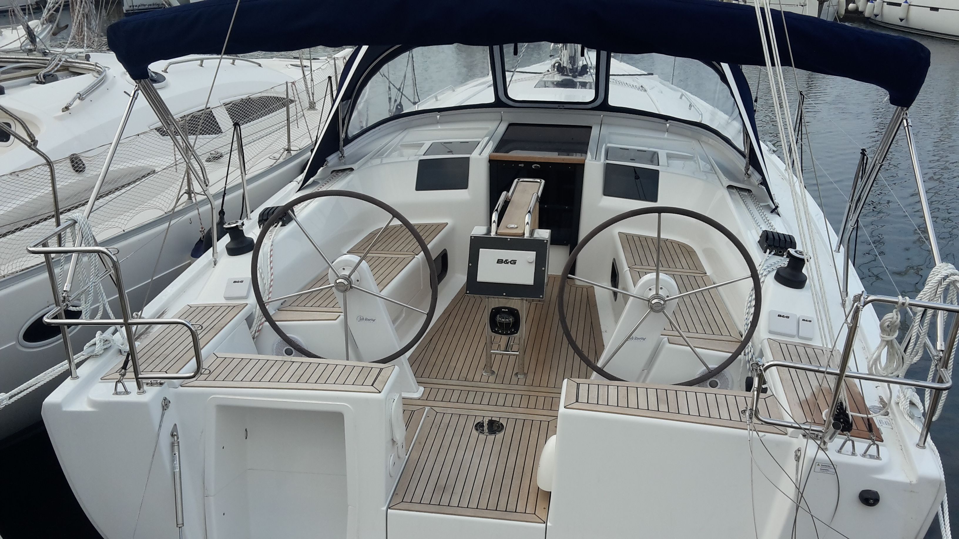 Hanse 385