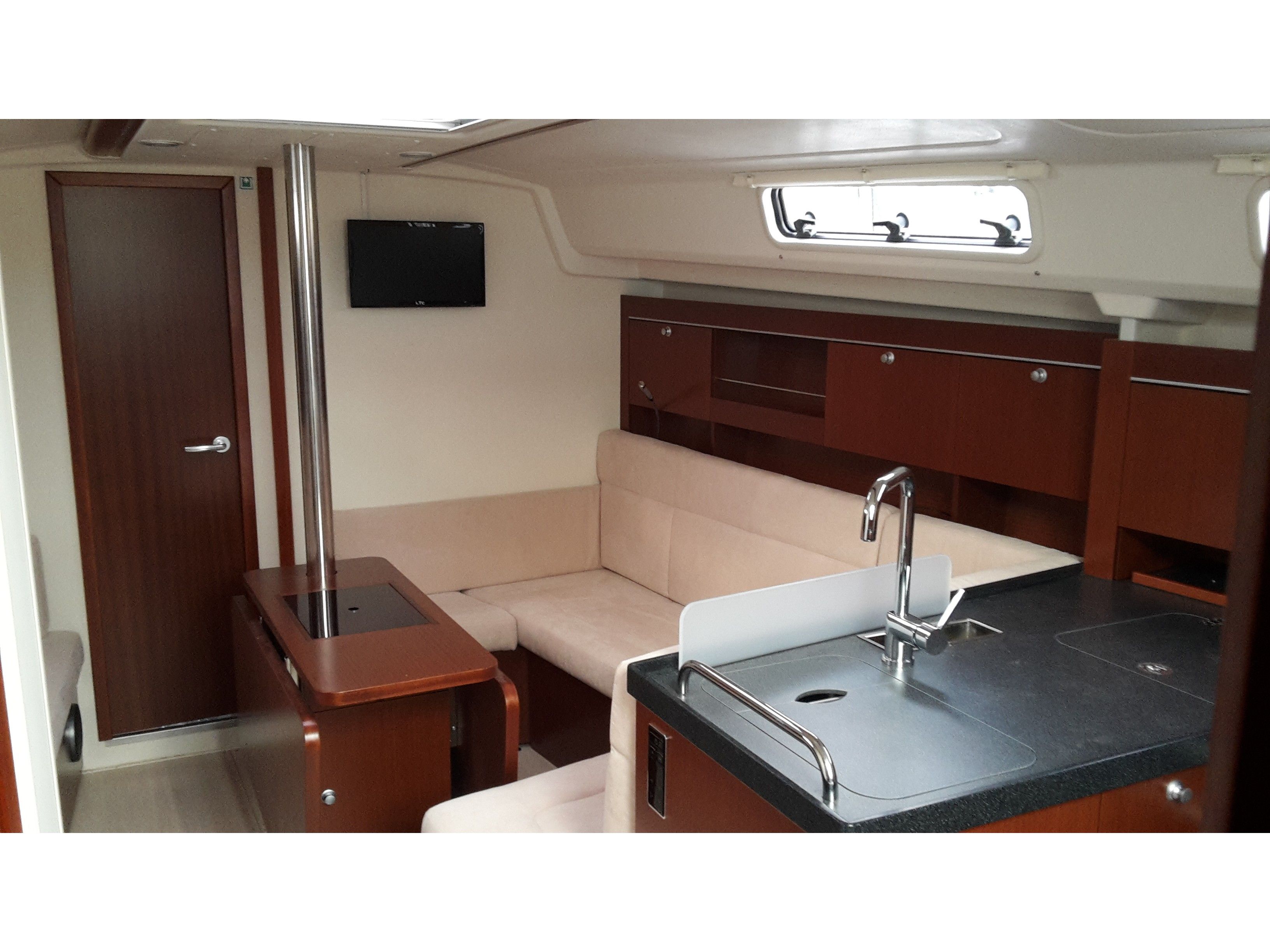 Hanse 385