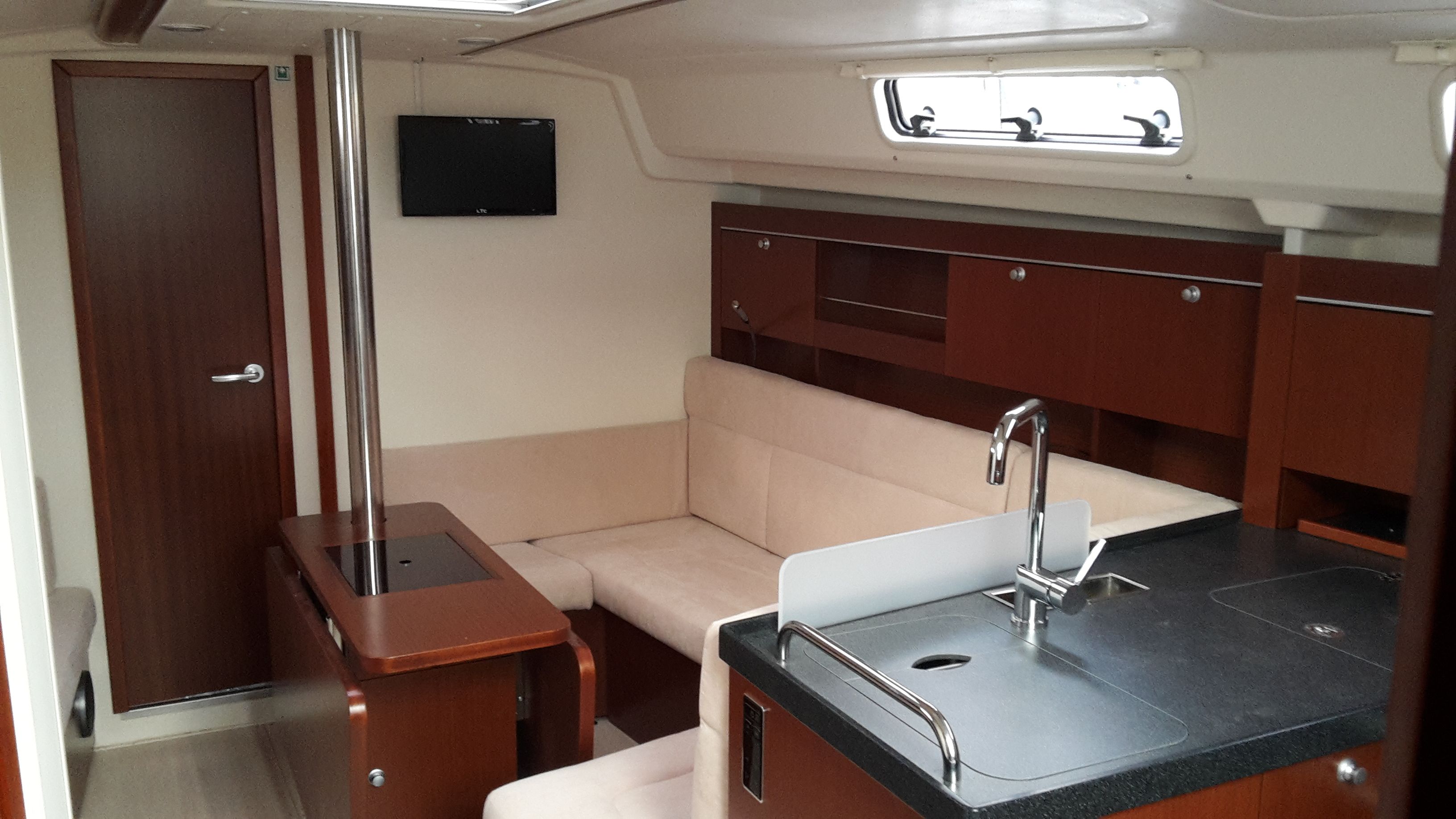 Hanse 385