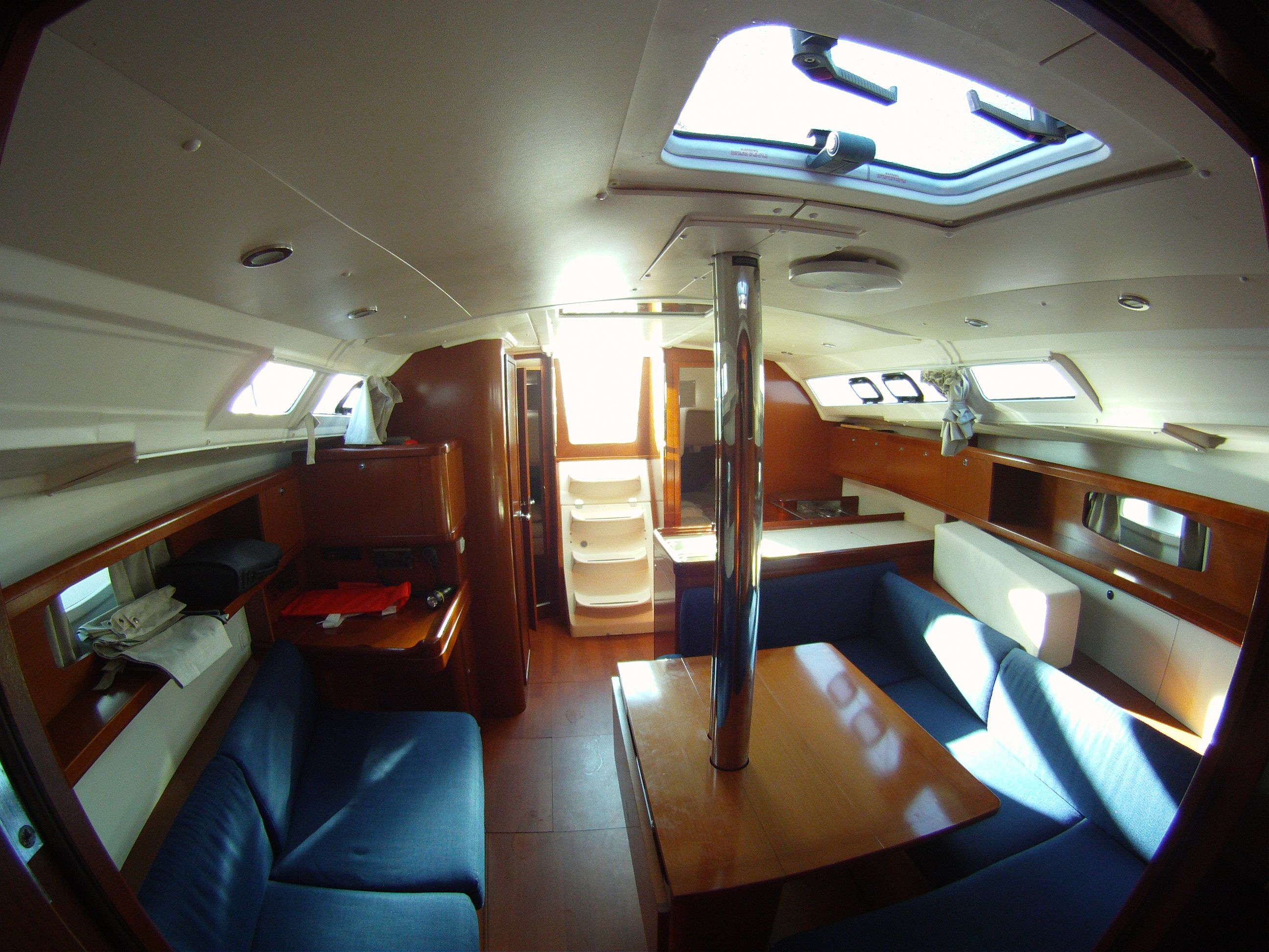 Oceanis 37