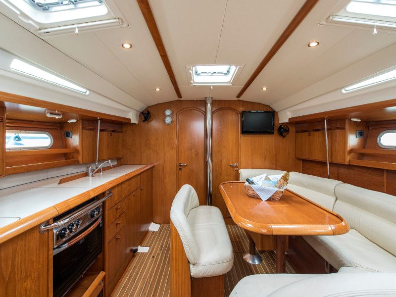 Sun Odyssey 45