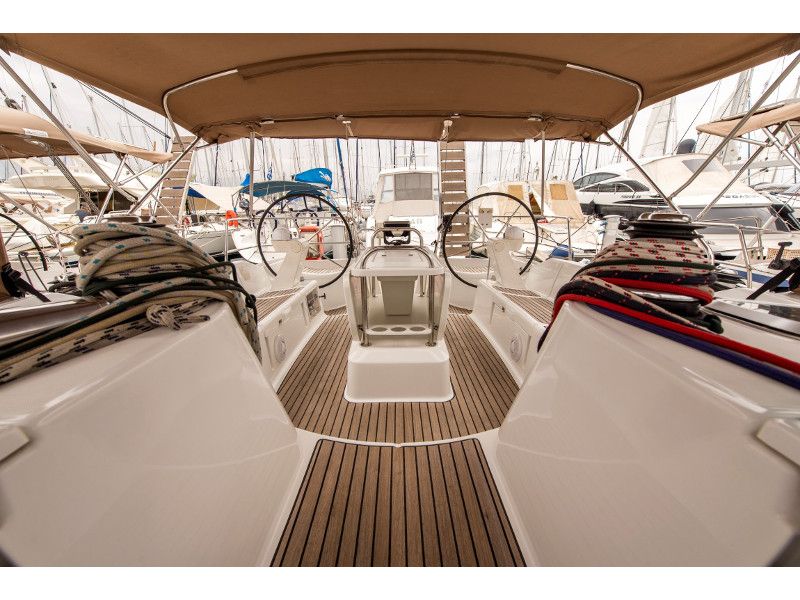 Sun Odyssey 45