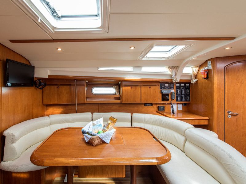 Sun Odyssey 45