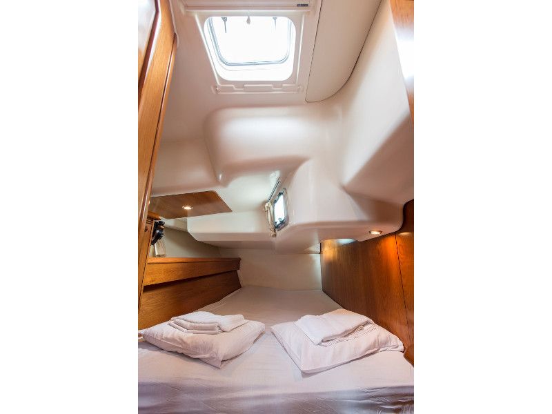 Sun Odyssey 45