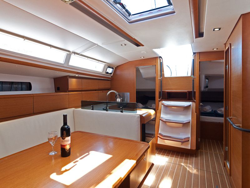 Sun Odyssey 439