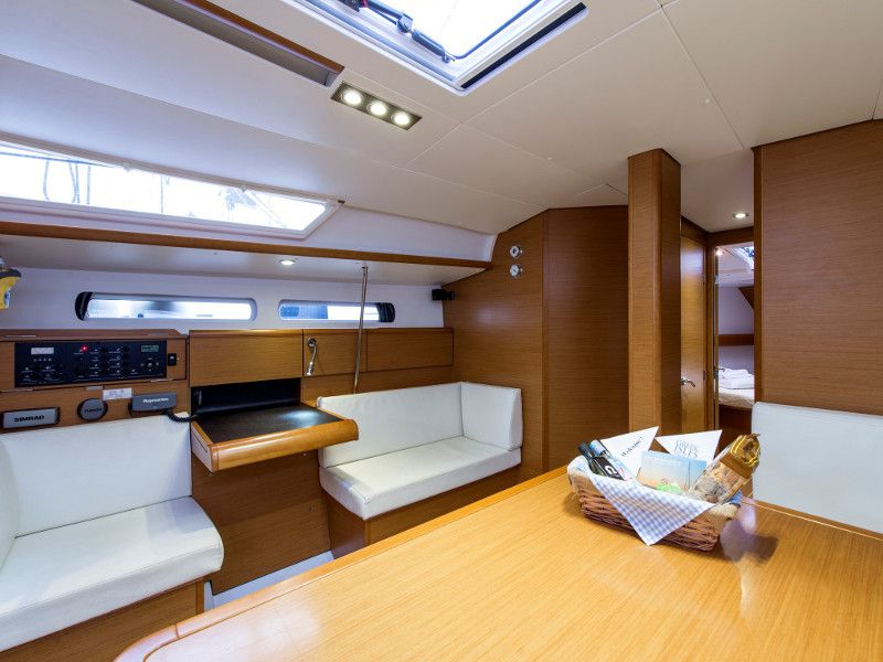 Sun Odyssey 439