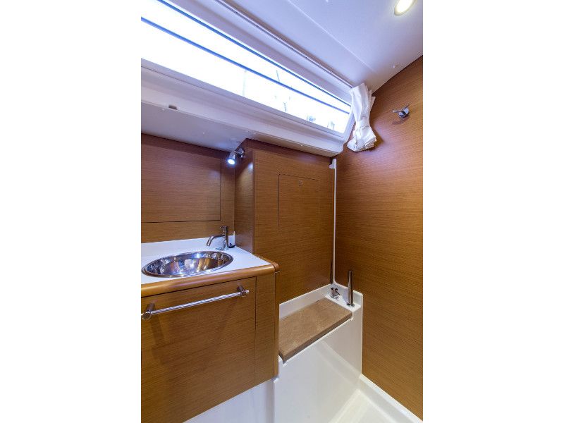 Sun Odyssey 439