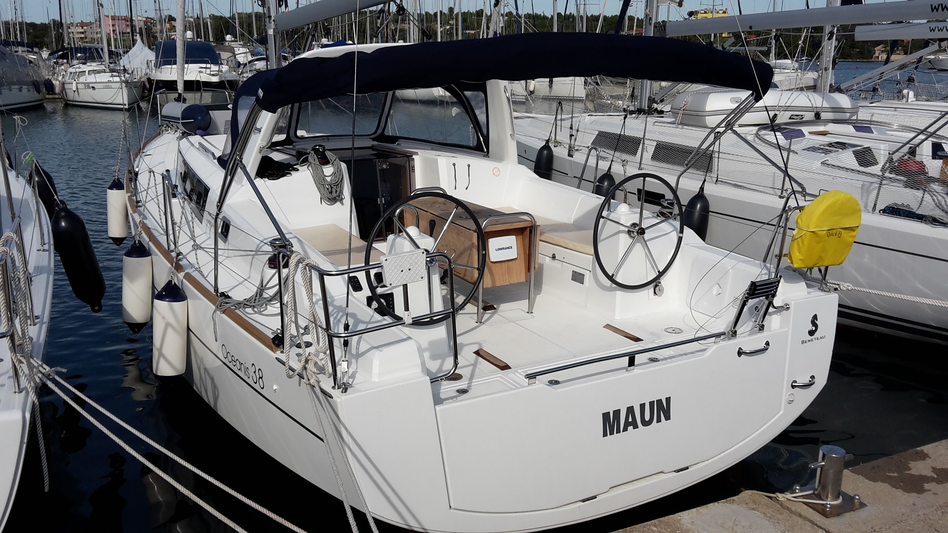 Oceanis 38