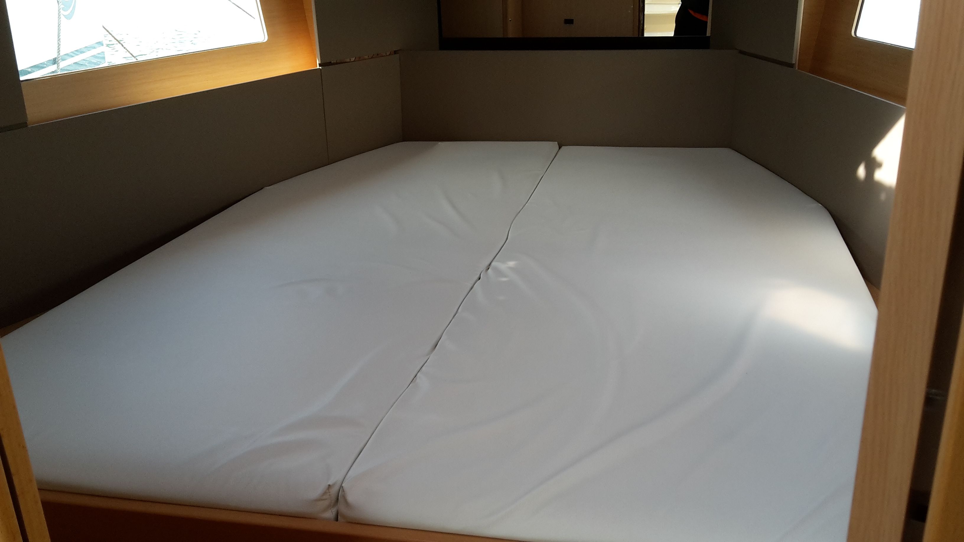 Oceanis 38