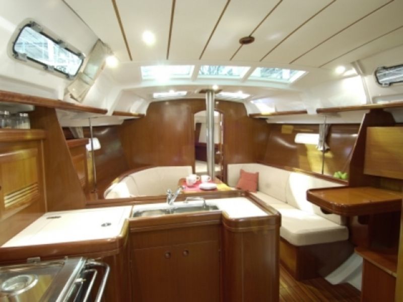 Oceanis Clipper 373