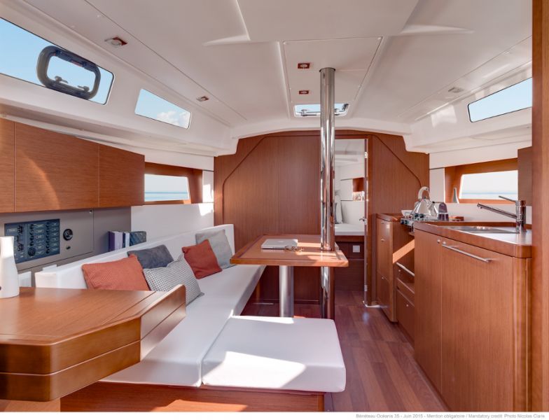 Oceanis 35