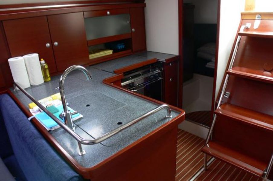 Hanse 370