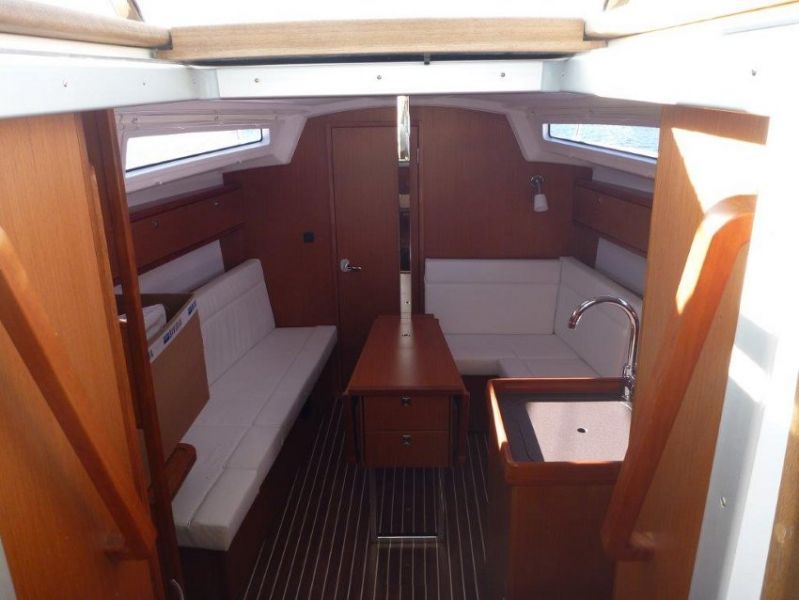 Bavaria Cruiser 33