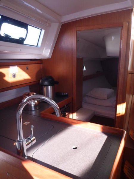 Bavaria Cruiser 33
