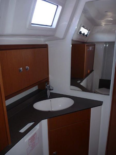 Bavaria Cruiser 33