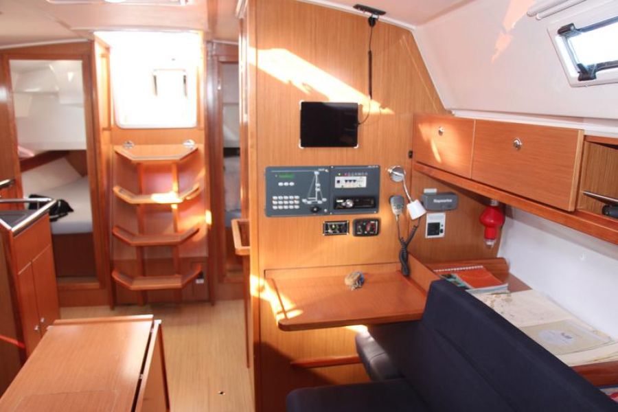 Bavaria Cruiser 36 
