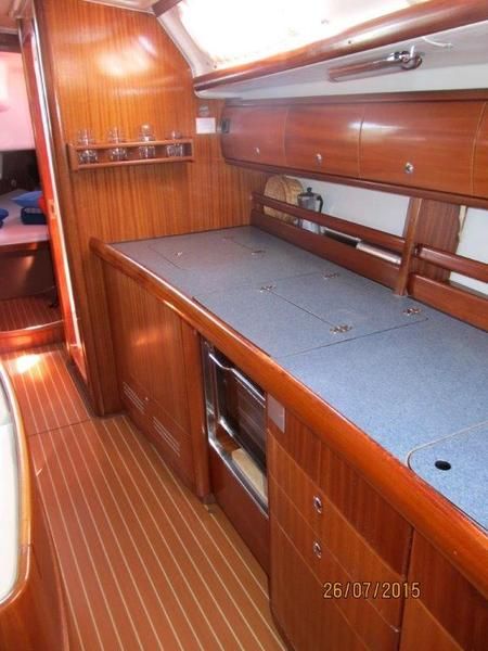 Bavaria 44